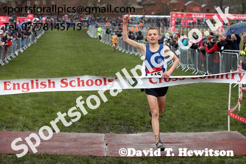 Junior boys 2019 New Balance English Schools Cross Country Champs, Temple Newsam, Leeds. Photo:  David T. Hewitson/Sports for All Pics